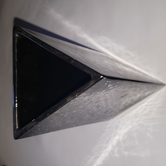 Pier 1 Other - Pier 1 Imports Trianglular Black w White Speckles Vase